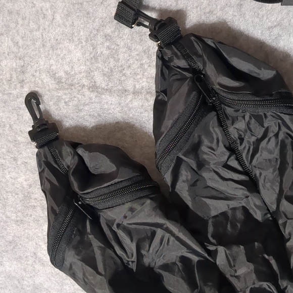 TUBE Travel pillow you stuff with clothes - Picture 11 of 11